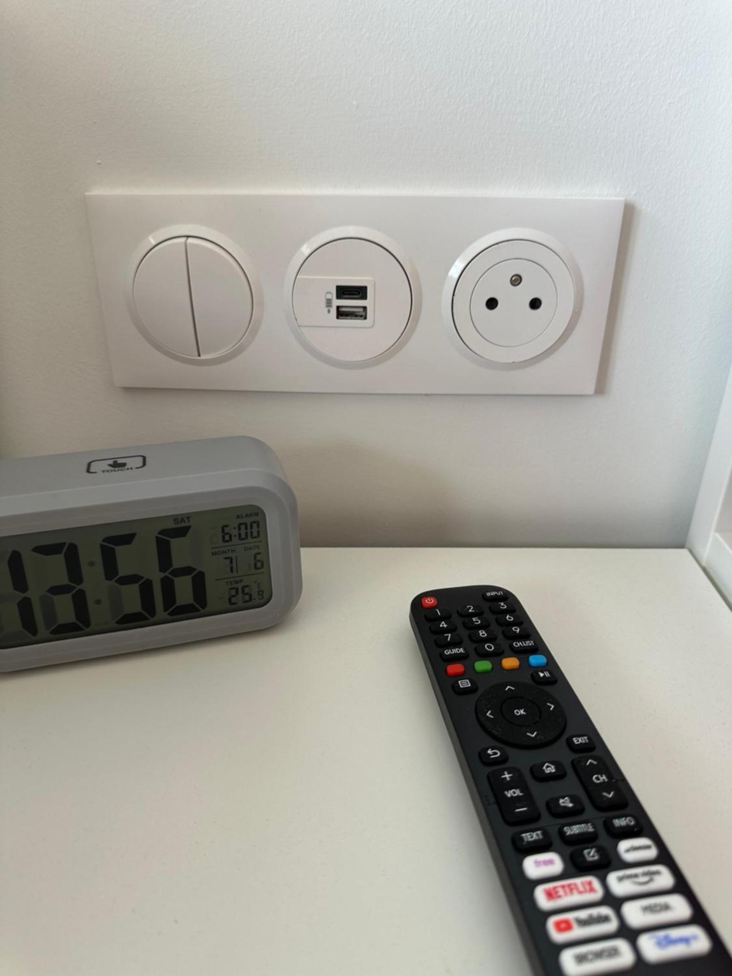 Paris Pantin Magnifique Appartement 4 Pieces De 108M2 Avec 2 Parking Interieur - Tres Cosy Pour 1 A 12 Personnes - Entierement Refait A Neuf Entire Apartment Luxurious And Warm - Pantin Paris 19 Eme Free Wifi Gratuit Luaran gambar