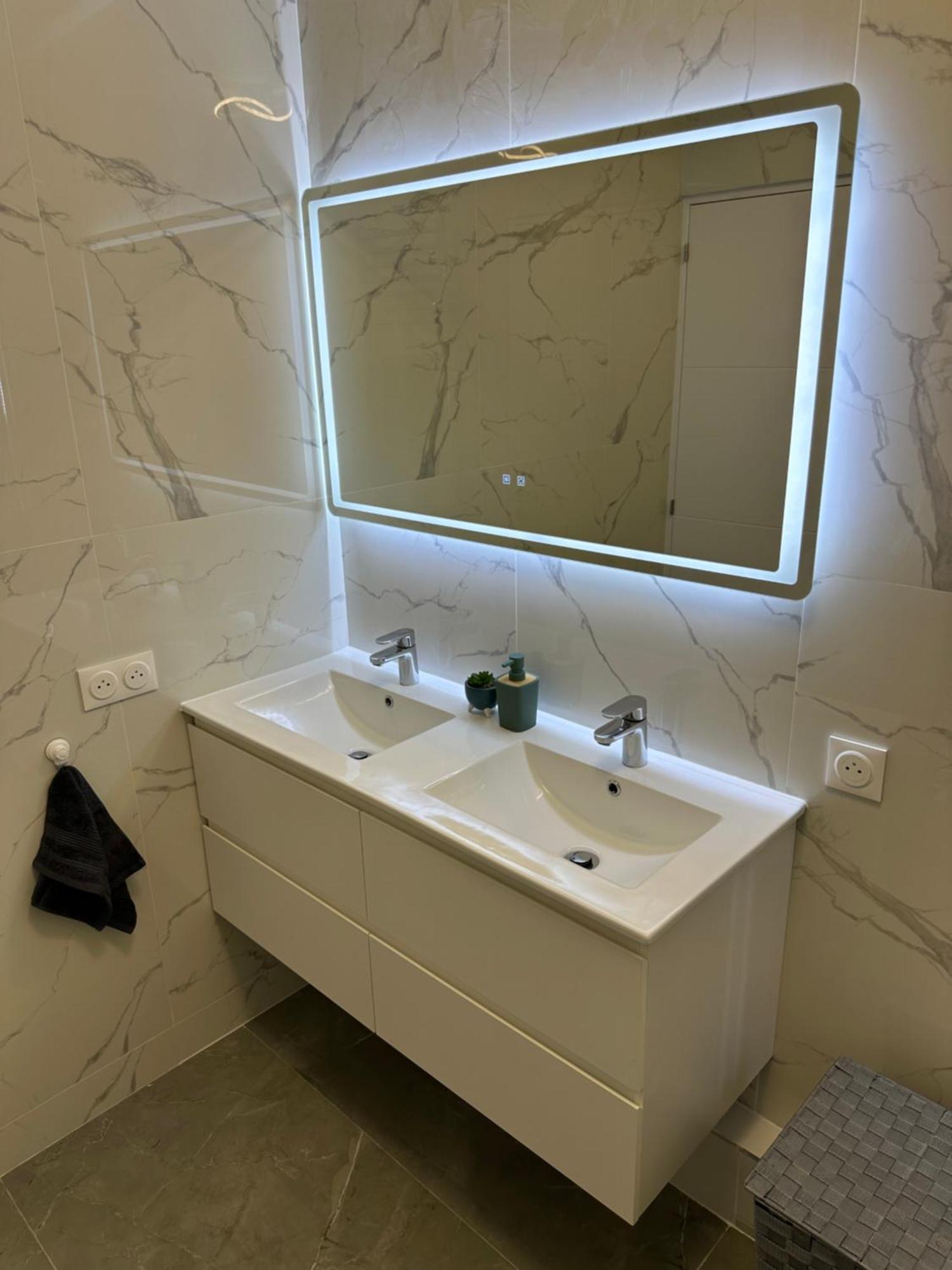 Paris Pantin Magnifique Appartement 4 Pieces De 108M2 Avec 2 Parking Interieur - Tres Cosy Pour 1 A 12 Personnes - Entierement Refait A Neuf Entire Apartment Luxurious And Warm - Pantin Paris 19 Eme Free Wifi Gratuit Luaran gambar