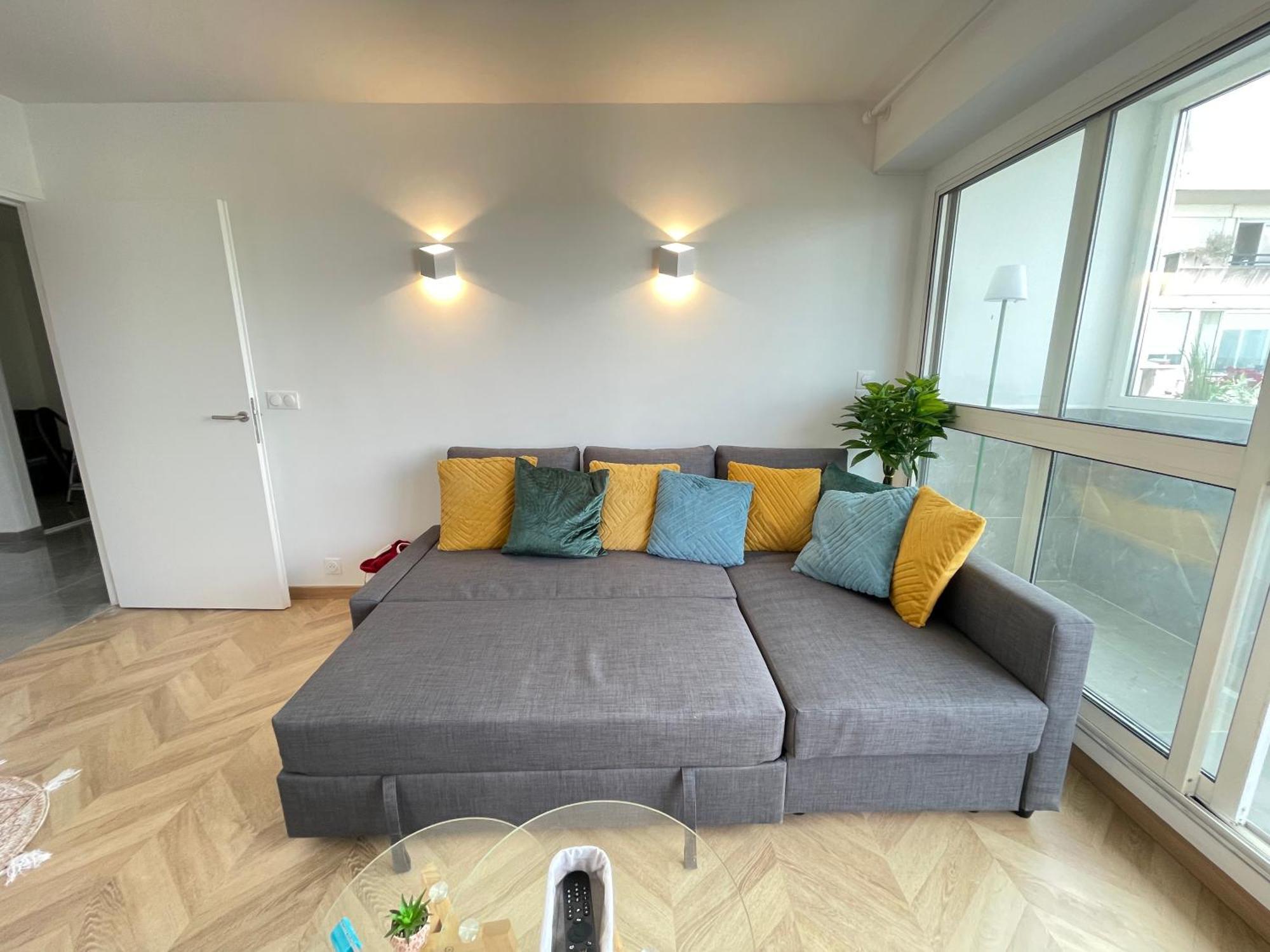 Paris Pantin Magnifique Appartement 4 Pieces De 108M2 Avec 2 Parking Interieur - Tres Cosy Pour 1 A 12 Personnes - Entierement Refait A Neuf Entire Apartment Luxurious And Warm - Pantin Paris 19 Eme Free Wifi Gratuit Luaran gambar