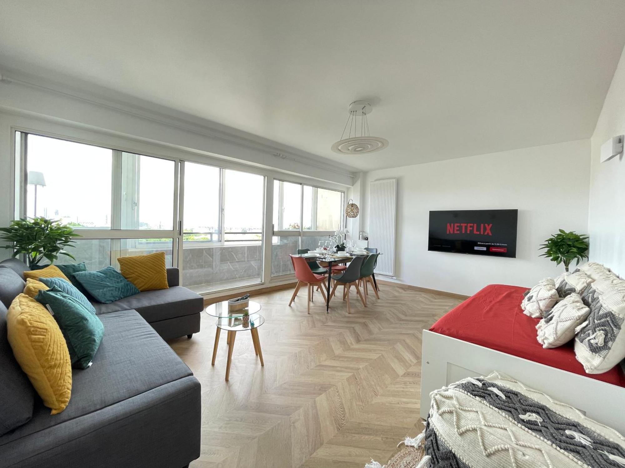 Paris Pantin Magnifique Appartement 4 Pieces De 108M2 Avec 2 Parking Interieur - Tres Cosy Pour 1 A 12 Personnes - Entierement Refait A Neuf Entire Apartment Luxurious And Warm - Pantin Paris 19 Eme Free Wifi Gratuit Luaran gambar