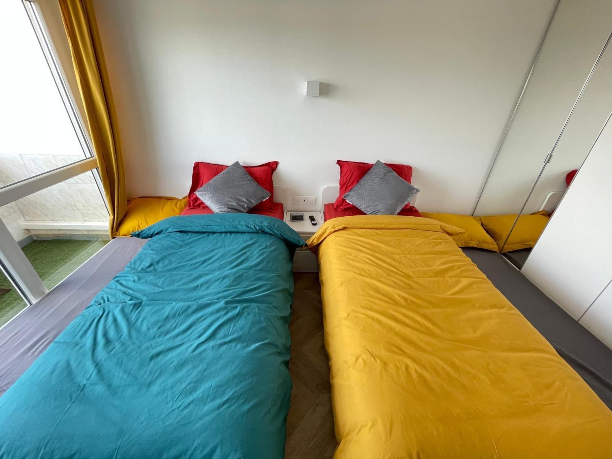 Paris Pantin Magnifique Appartement 4 Pieces De 108M2 Avec 2 Parking Interieur - Tres Cosy Pour 1 A 12 Personnes - Entierement Refait A Neuf Entire Apartment Luxurious And Warm - Pantin Paris 19 Eme Free Wifi Gratuit Luaran gambar