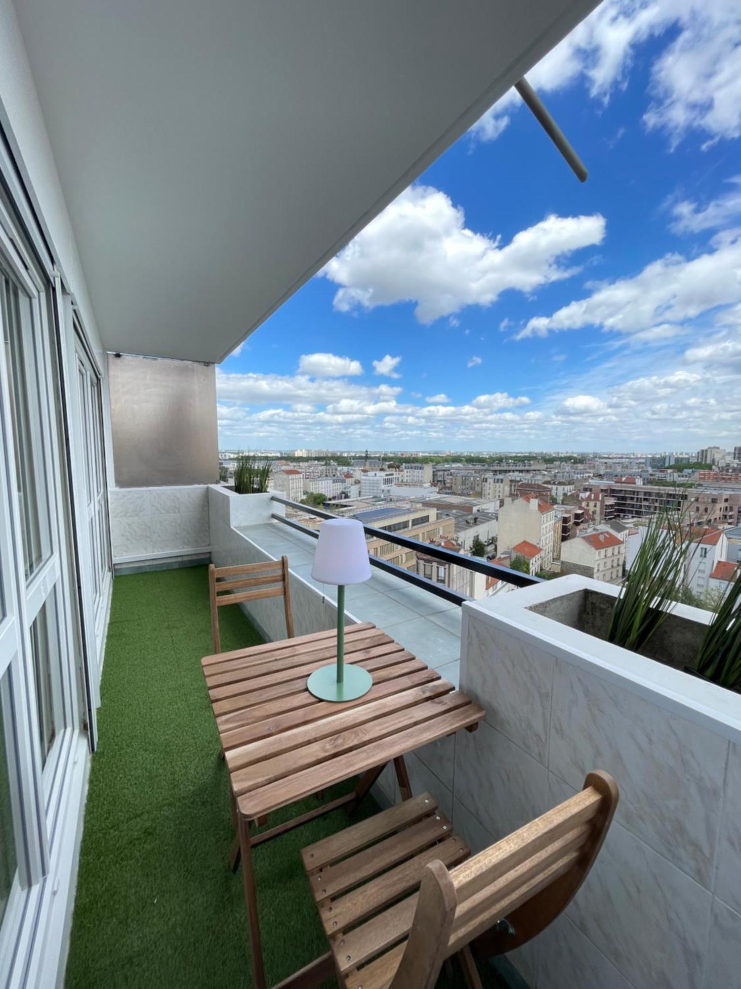 Paris Pantin Magnifique Appartement 4 Pieces De 108M2 Avec 2 Parking Interieur - Tres Cosy Pour 1 A 12 Personnes - Entierement Refait A Neuf Entire Apartment Luxurious And Warm - Pantin Paris 19 Eme Free Wifi Gratuit Luaran gambar