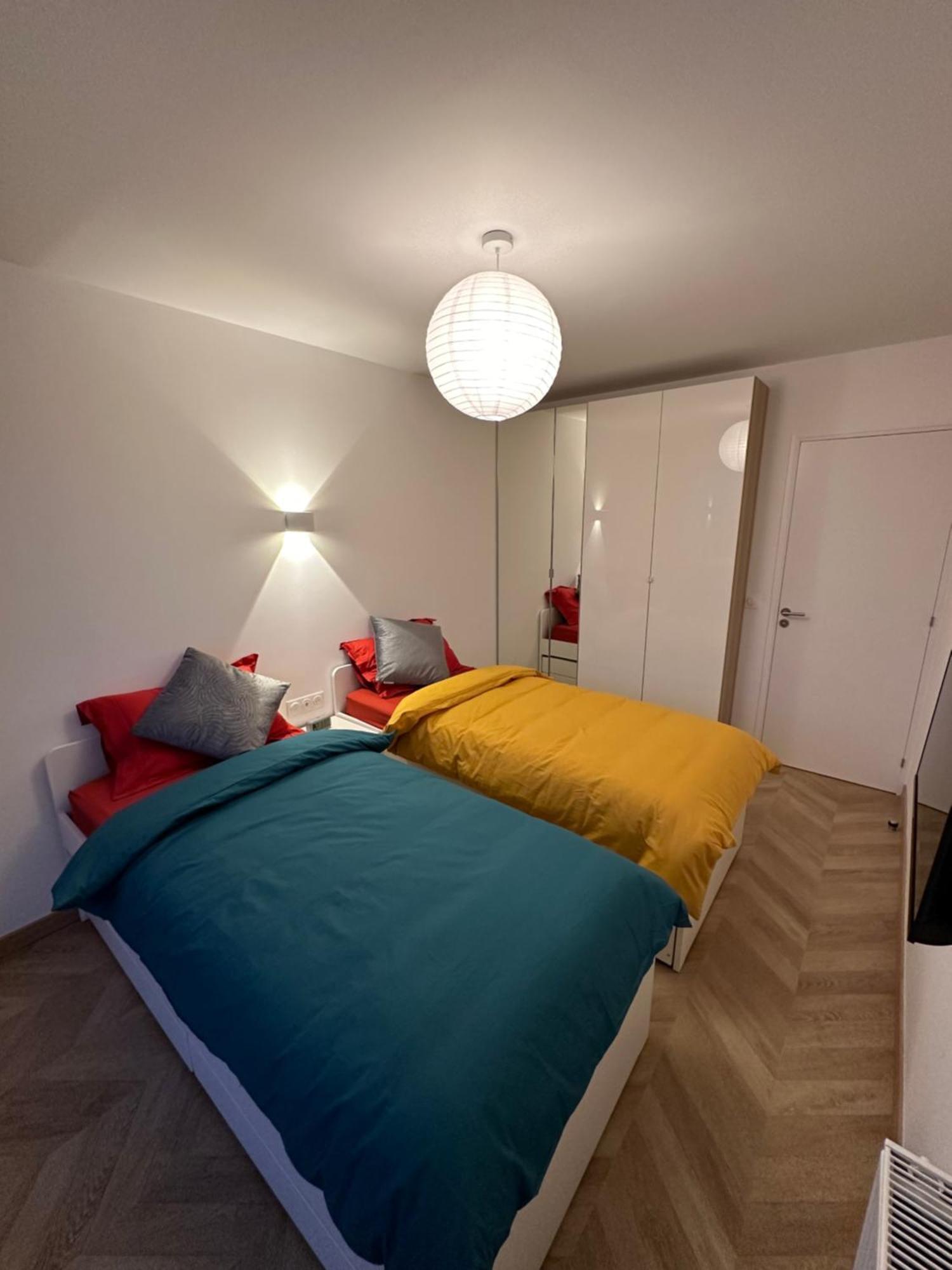 Paris Pantin Magnifique Appartement 4 Pieces De 108M2 Avec 2 Parking Interieur - Tres Cosy Pour 1 A 12 Personnes - Entierement Refait A Neuf Entire Apartment Luxurious And Warm - Pantin Paris 19 Eme Free Wifi Gratuit Luaran gambar