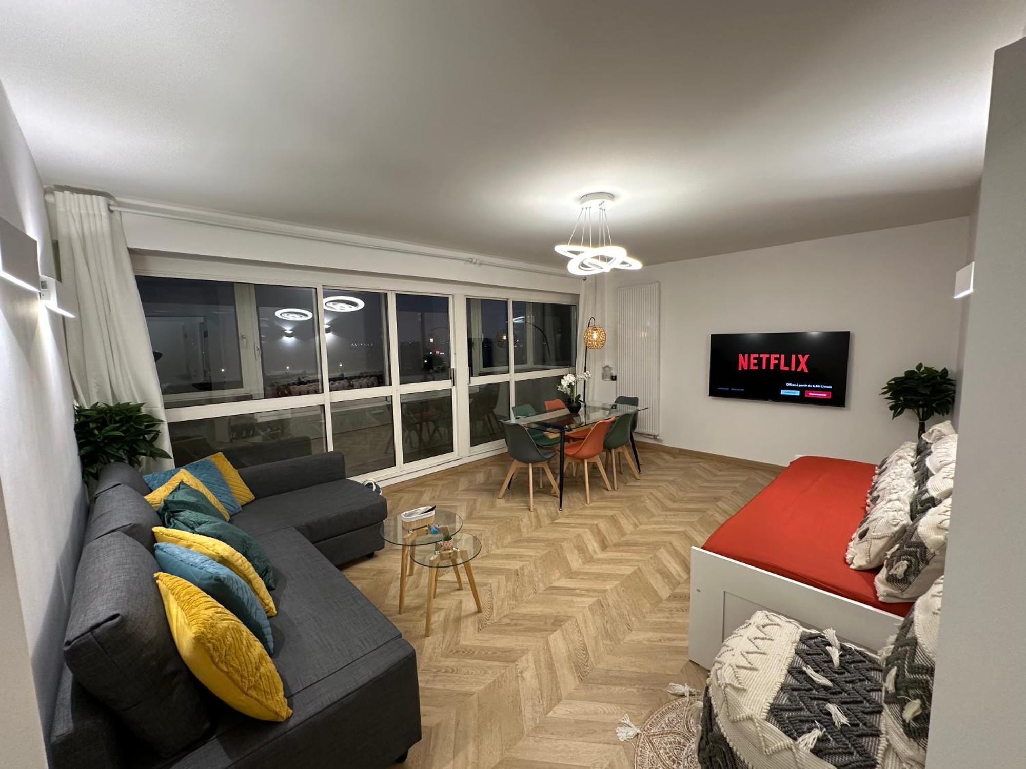 Paris Pantin Magnifique Appartement 4 Pieces De 108M2 Avec 2 Parking Interieur - Tres Cosy Pour 1 A 12 Personnes - Entierement Refait A Neuf Entire Apartment Luxurious And Warm - Pantin Paris 19 Eme Free Wifi Gratuit Luaran gambar